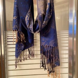 💙 BEAUTIFUL SCARF/SHAWL💙  NWOT